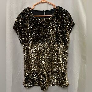 Cable and Gauge gold sequin and black velvet blouse. XL.       L1